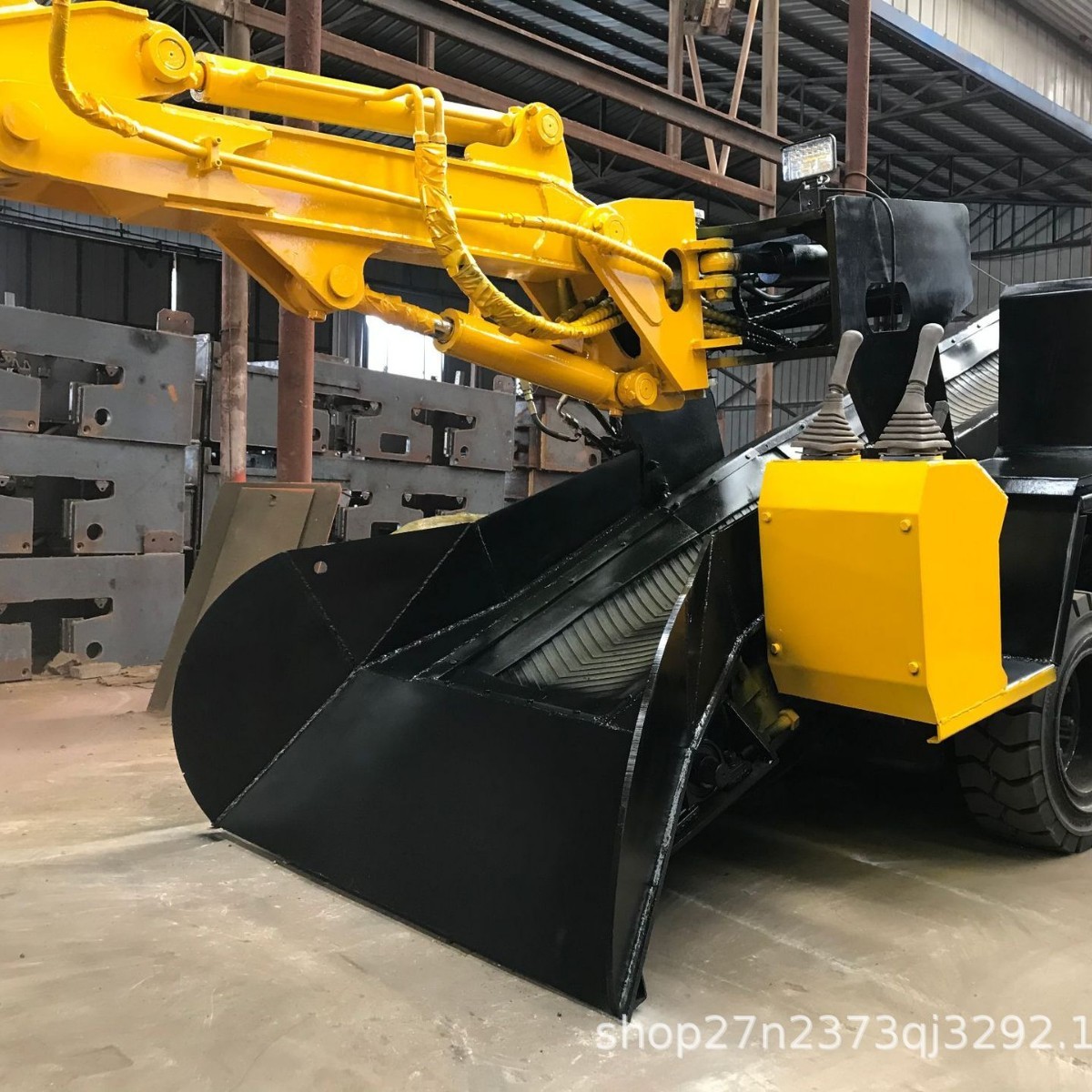 山东矿用扒渣机 轮胎式扒渣机 简易型 履带式扒渣机挖掘矿车图3