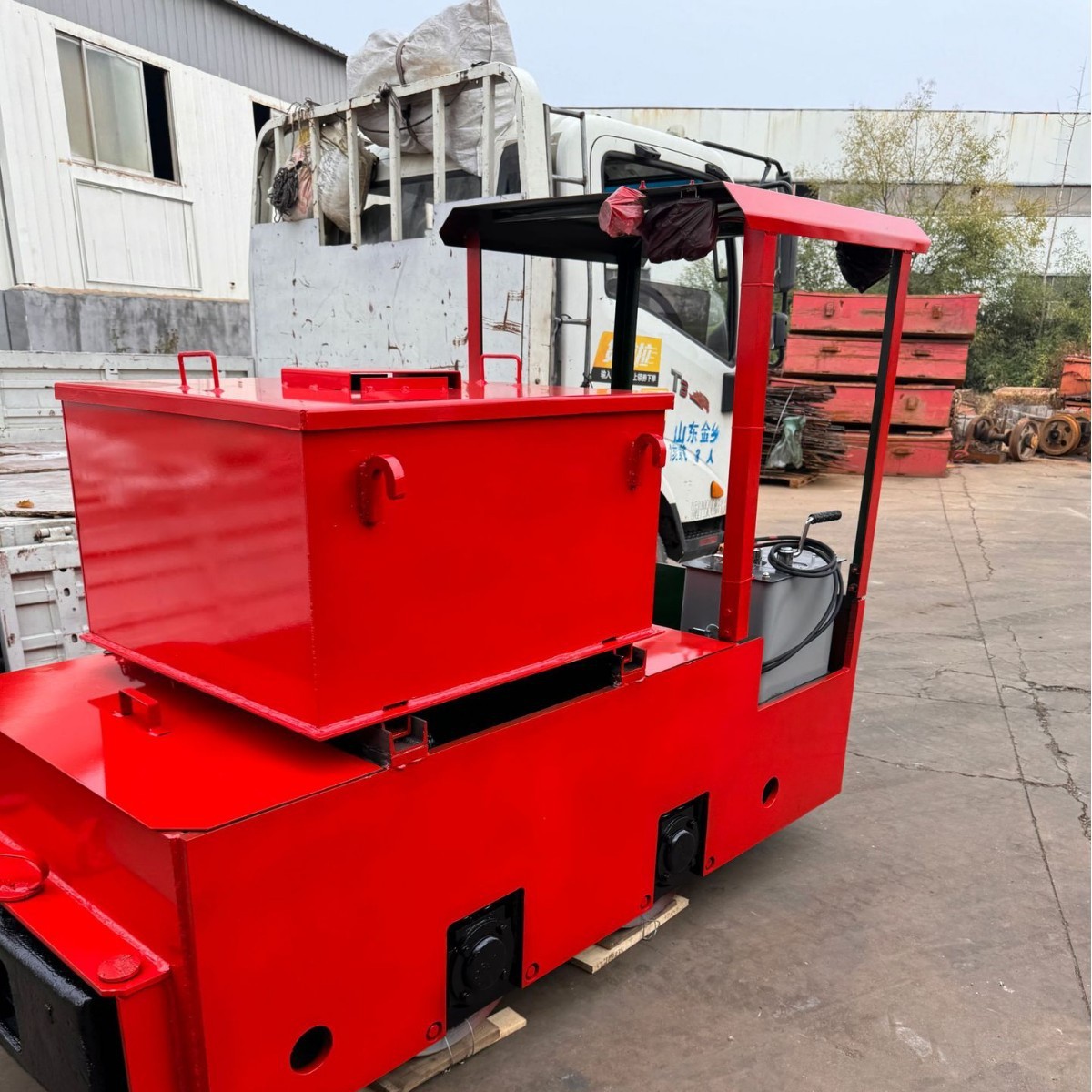 8吨蓄电池电机车 CTL8/9矿用电机车 8吨蓄电池电机车重型履带图3